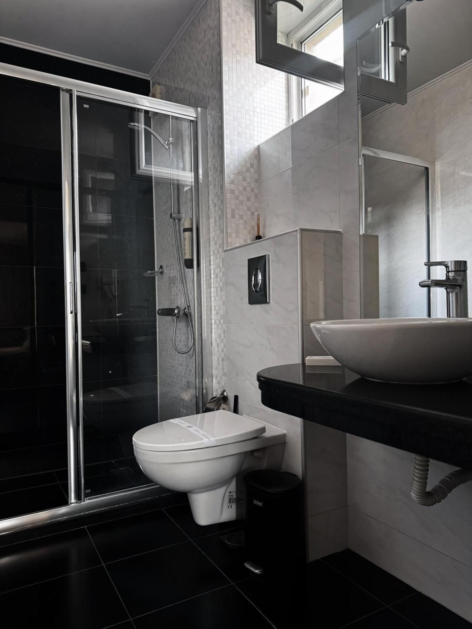 Agusta Hotel, Garden & Spa Veliko Tŭrnovo Eksteriør bilde