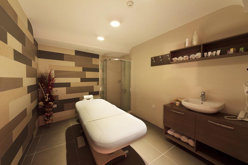 Agusta Hotel, Garden & Spa Veliko Tŭrnovo Rom bilde